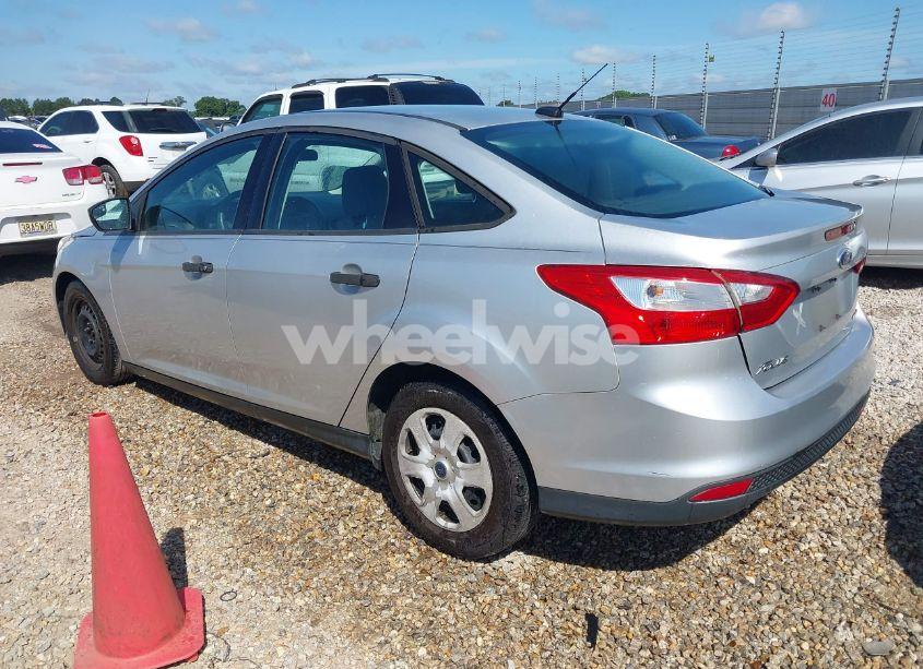 Photo 3 of 2013 Ford Focus S (VIN 1FADP3E22DL241108)