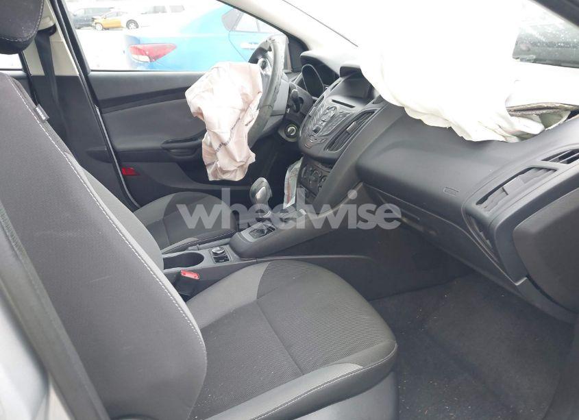 Photo 5 of 2014 Ford Focus S (VIN 1FADP3E22EL165455)
