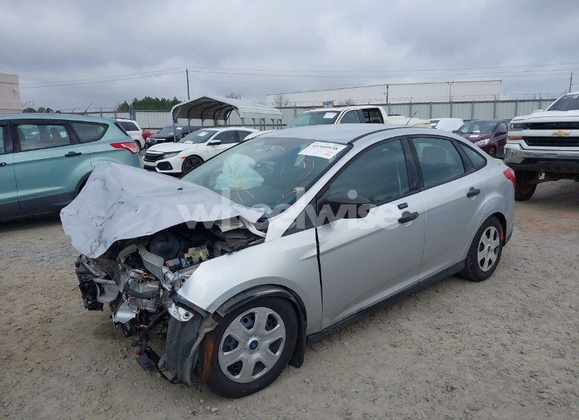Photo 6 of 2014 Ford Focus S (VIN 1FADP3E22EL165455)