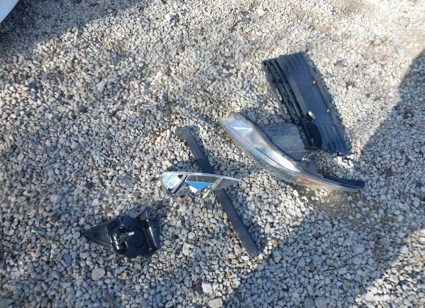 Photo 12 of 2014 Ford Focus S (VIN 1FADP3E22EL245628)