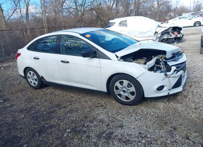 Photo 14 of 2014 Ford Focus S (VIN 1FADP3E22EL245628)