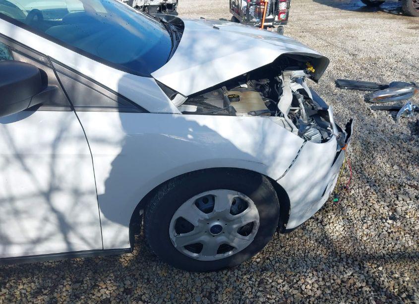 Photo 18 of 2014 Ford Focus S (VIN 1FADP3E22EL245628)