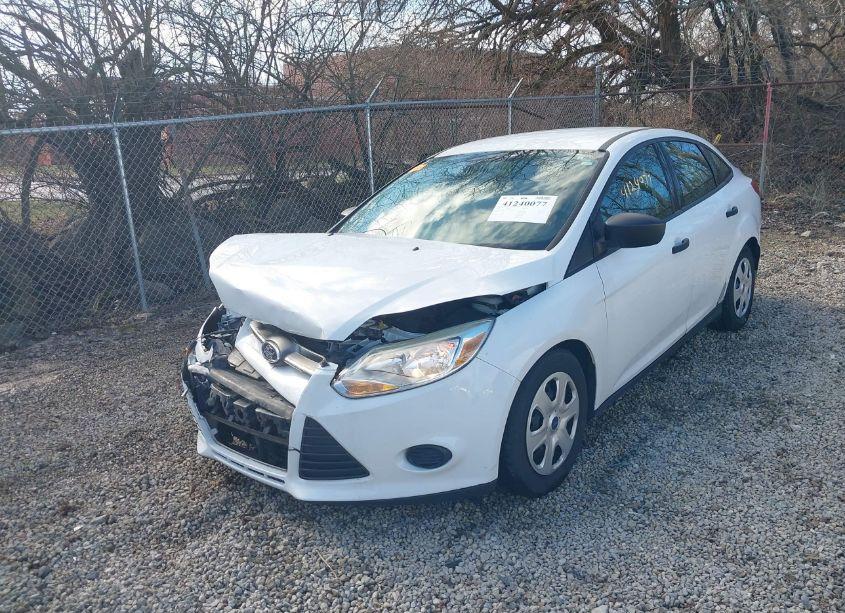 Photo 2 of 2014 Ford Focus S (VIN 1FADP3E22EL245628)