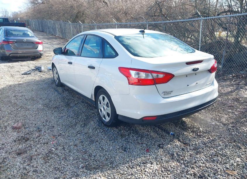 Photo 3 of 2014 Ford Focus S (VIN 1FADP3E22EL245628)