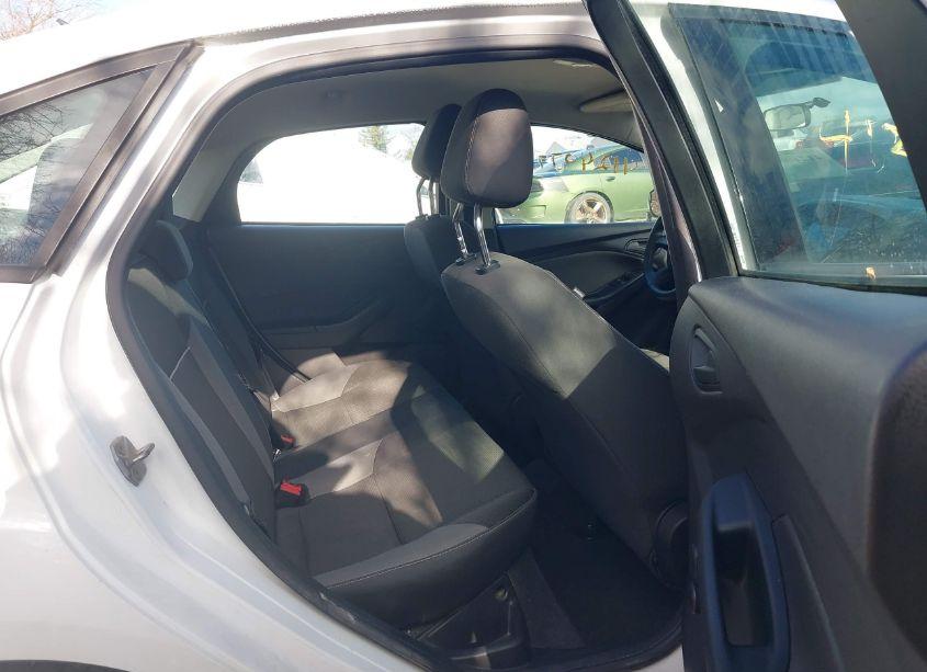 Photo 8 of 2014 Ford Focus S (VIN 1FADP3E22EL245628)