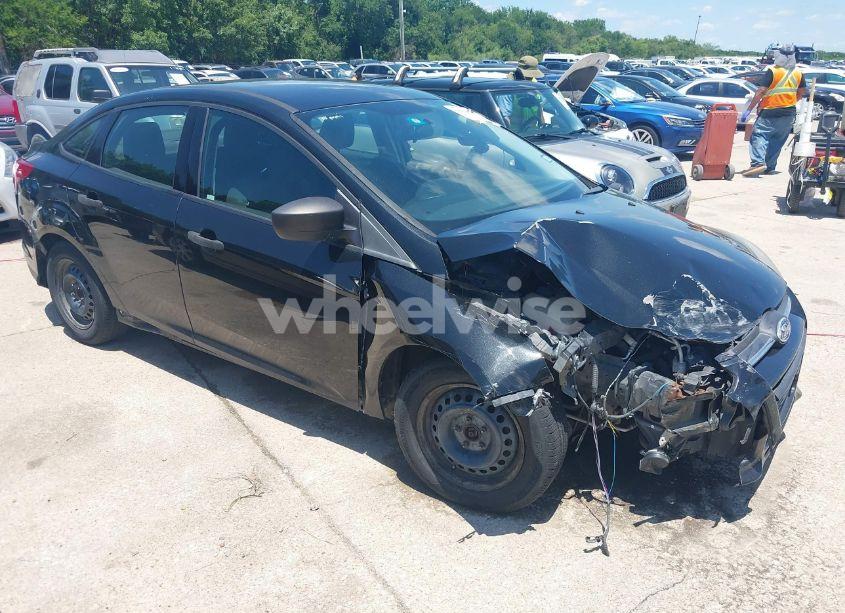 2014 Ford Focus S (VIN 1FADP3E22EL253583) main photo