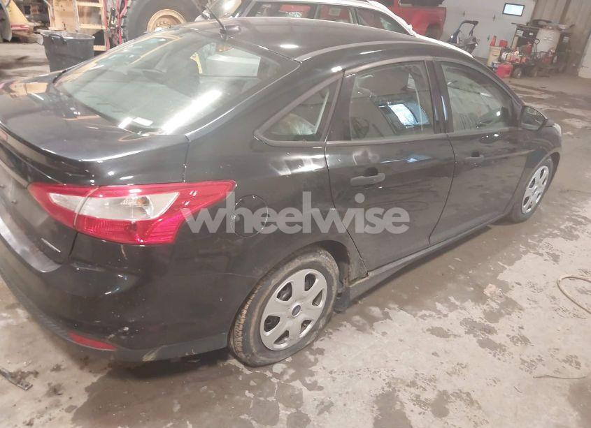 Photo 4 of 2014 Ford Focus S (VIN 1FADP3E22EL344210)