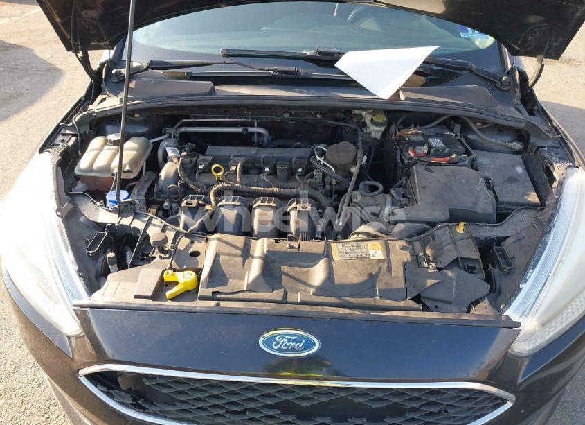 Photo 10 of 2015 Ford Focus S (VIN 1FADP3E22FL215921)