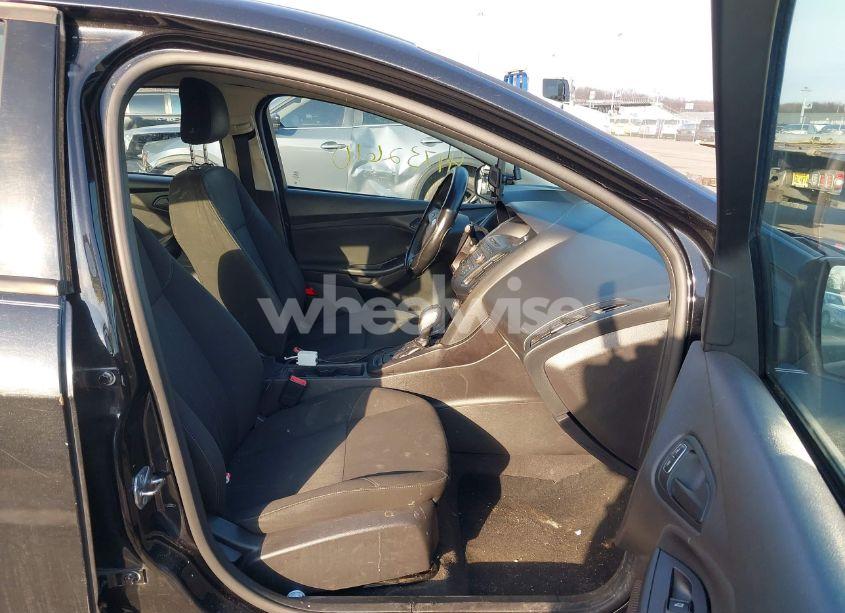 Photo 5 of 2015 Ford Focus S (VIN 1FADP3E22FL215921)