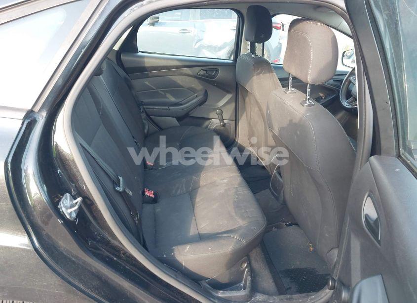 Photo 8 of 2015 Ford Focus S (VIN 1FADP3E22FL215921)