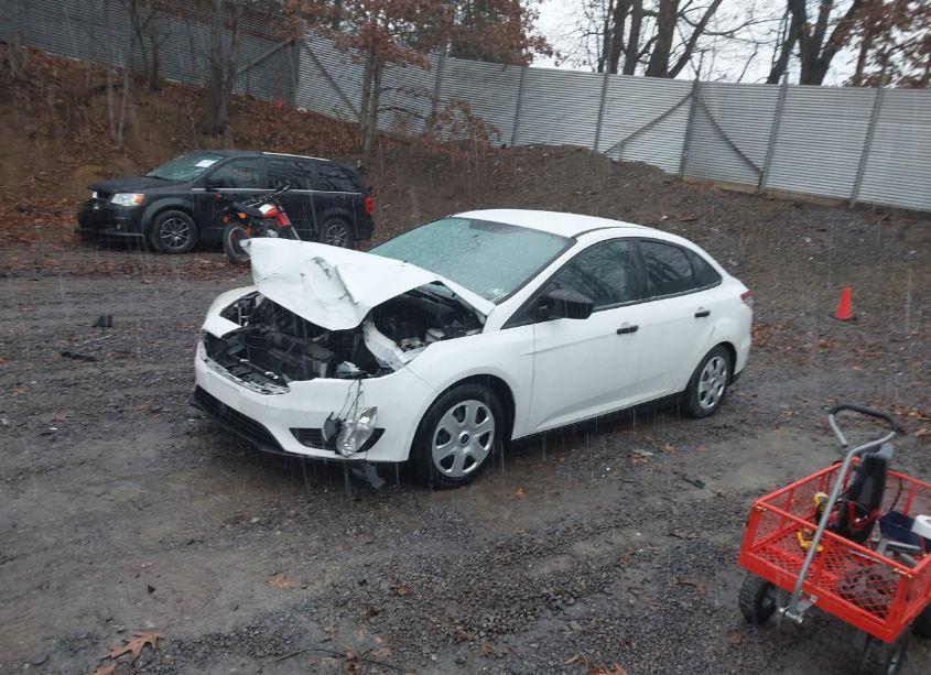Photo 2 of 2015 Ford Focus S (VIN 1FADP3E22FL229382)