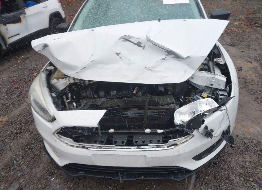 Photo 6 of 2015 Ford Focus S (VIN 1FADP3E22FL229382)