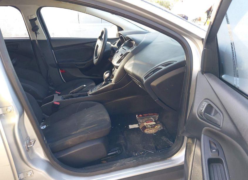 Photo 5 of 2015 Ford Focus S (VIN 1FADP3E22FL279828)