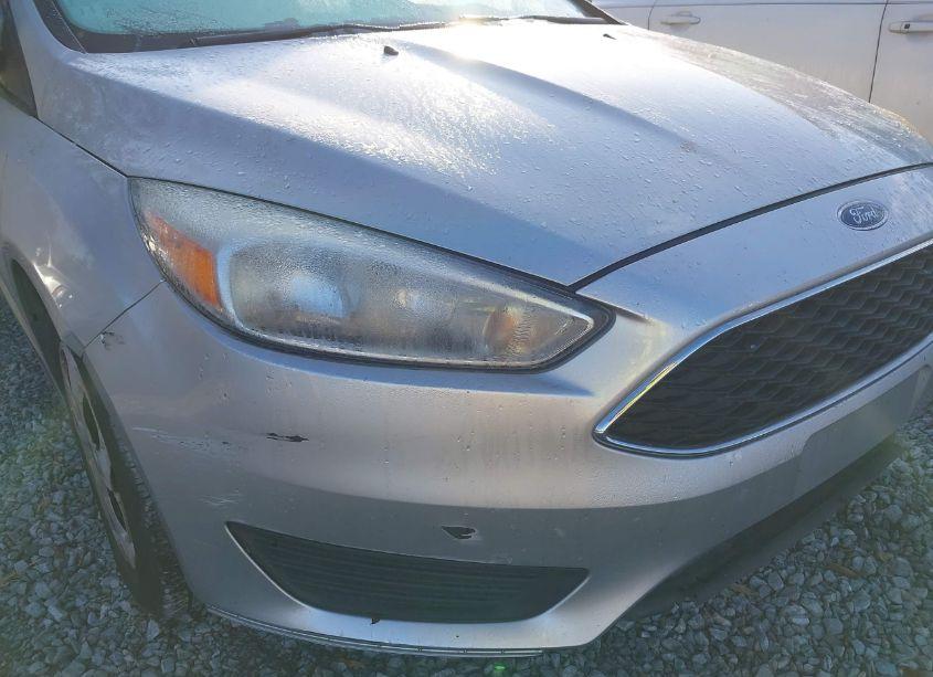 Photo 6 of 2015 Ford Focus S (VIN 1FADP3E22FL279828)