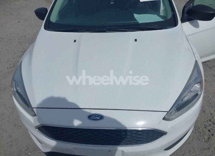 Photo 10 of 2015 Ford Focus S (VIN 1FADP3E22FL295981)
