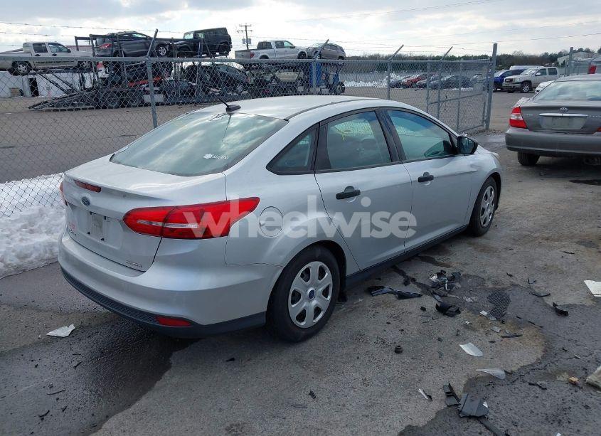 Photo 4 of 2015 Ford Focus S (VIN 1FADP3E22FL311211)