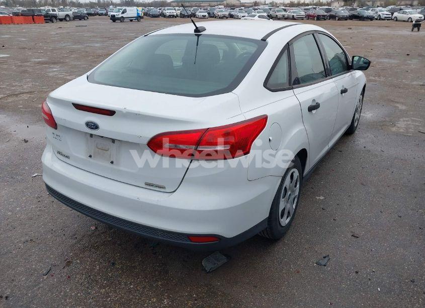 Photo 4 of 2015 Ford Focus S (VIN 1FADP3E22FL327960)