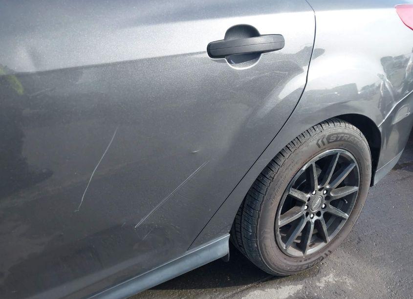 Photo 17 of 2016 Ford Focus S (VIN 1FADP3E22GL230579)