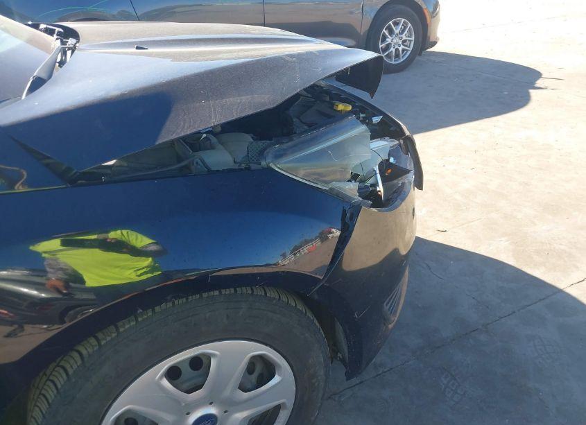 Photo 13 of 2016 Ford Focus S (VIN 1FADP3E22GL331282)