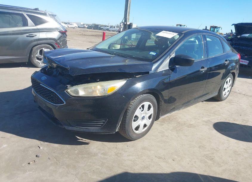 Photo 2 of 2016 Ford Focus S (VIN 1FADP3E22GL331282)