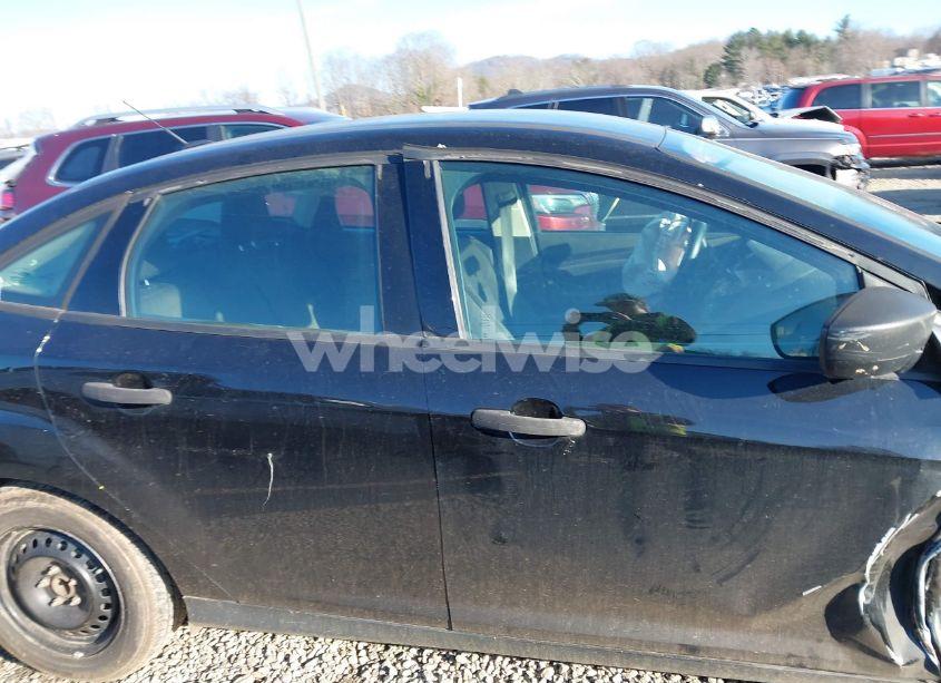 Photo 13 of 2017 Ford Focus S (VIN 1FADP3E22HL297863)