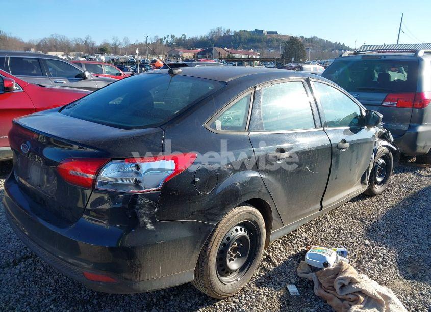 Photo 4 of 2017 Ford Focus S (VIN 1FADP3E22HL297863)