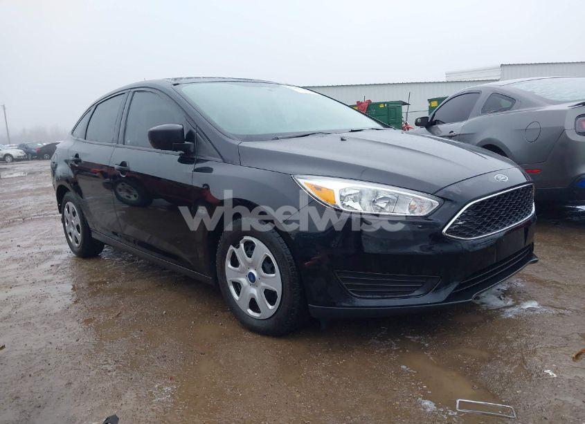 2017 Ford Focus S (VIN 1FADP3E22HL299287) main photo