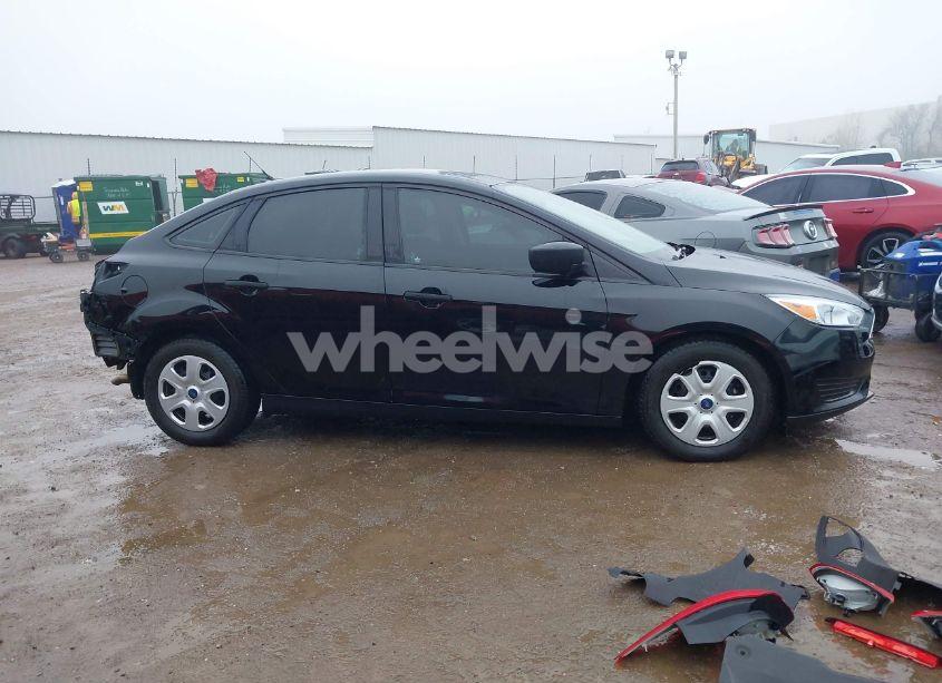 Photo 14 of 2017 Ford Focus S (VIN 1FADP3E22HL299287)