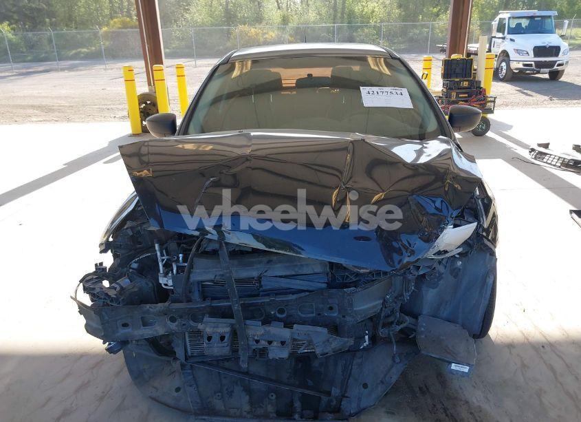 Photo 13 of 2018 Ford Focus S (VIN 1FADP3E22JL287940)