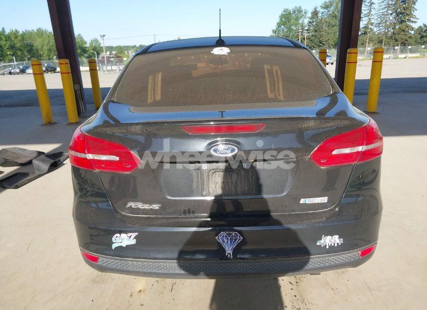 Photo 17 of 2018 Ford Focus S (VIN 1FADP3E22JL287940)