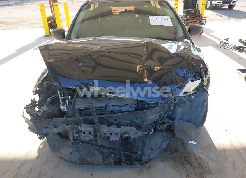 Photo 6 of 2018 Ford Focus S (VIN 1FADP3E22JL287940)