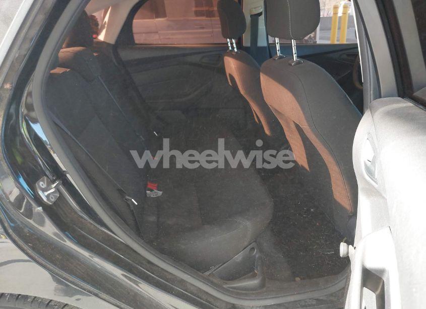 Photo 8 of 2018 Ford Focus S (VIN 1FADP3E22JL287940)