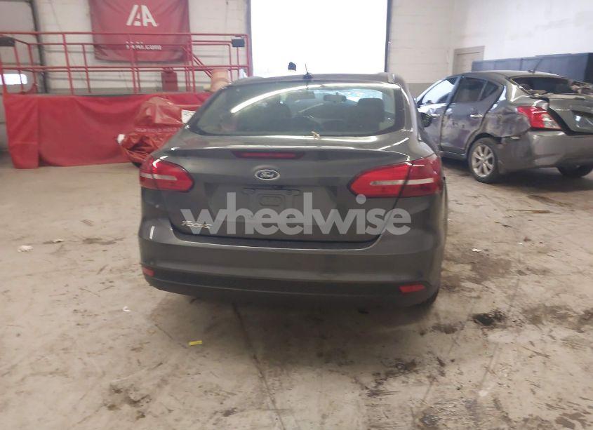 Photo 17 of 2018 Ford Focus S (VIN 1FADP3E22JL298159)