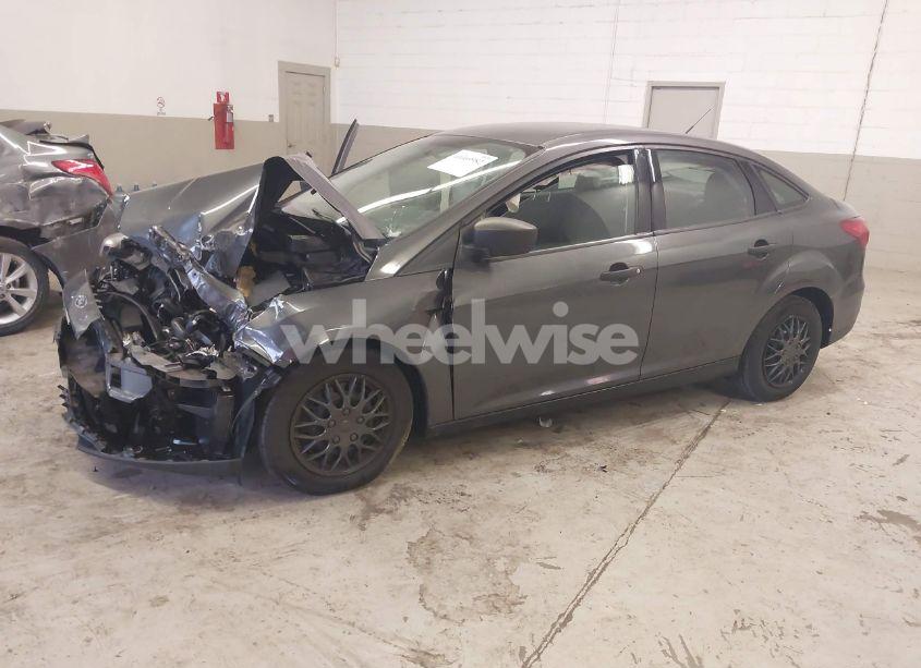 Photo 2 of 2018 Ford Focus S (VIN 1FADP3E22JL298159)