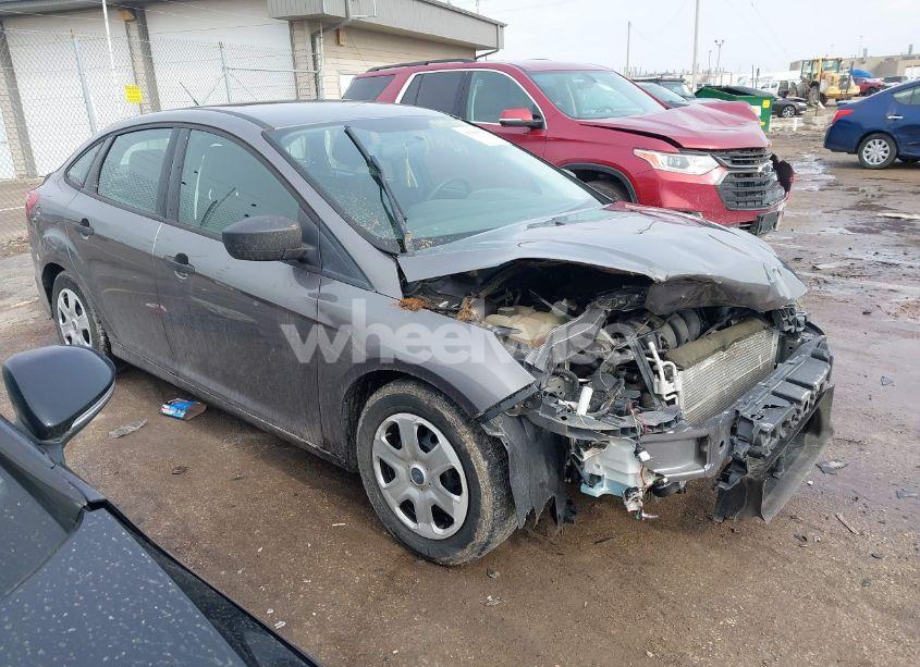 2013 Ford Focus S (VIN 1FADP3E23DL199421) main photo