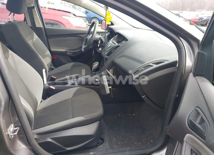 Photo 5 of 2013 Ford Focus S (VIN 1FADP3E23DL199421)