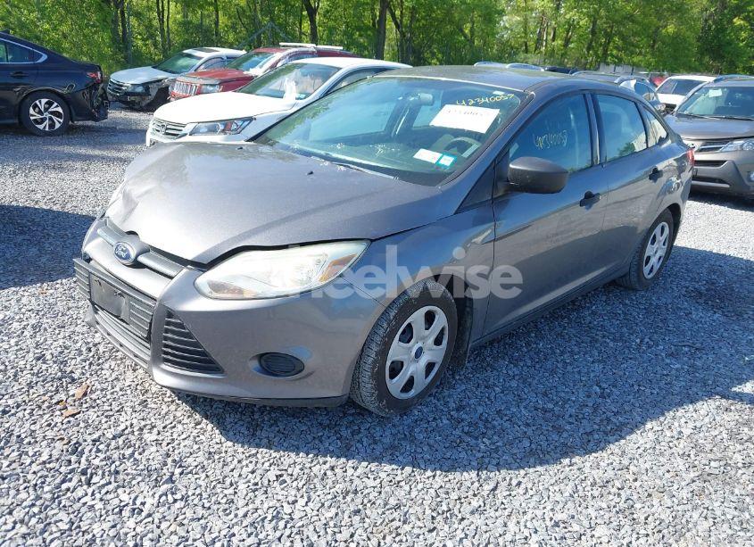 Photo 2 of 2014 Ford Focus S (VIN 1FADP3E23EL211813)