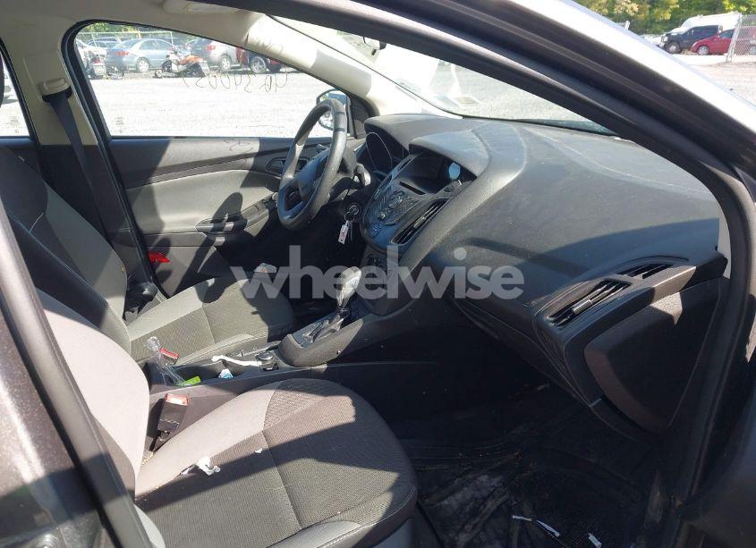 Photo 5 of 2014 Ford Focus S (VIN 1FADP3E23EL211813)