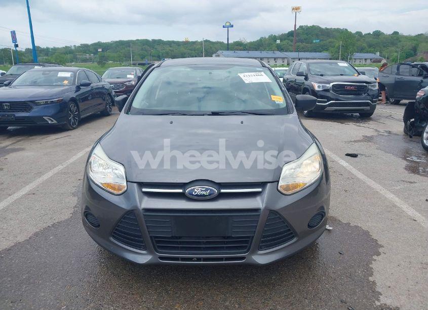 Photo 12 of 2014 Ford Focus S (VIN 1FADP3E23EL276161)