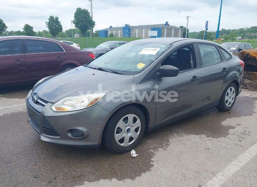 Photo 2 of 2014 Ford Focus S (VIN 1FADP3E23EL276161)