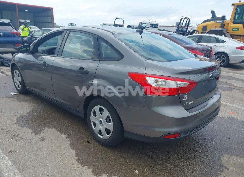 Photo 3 of 2014 Ford Focus S (VIN 1FADP3E23EL276161)