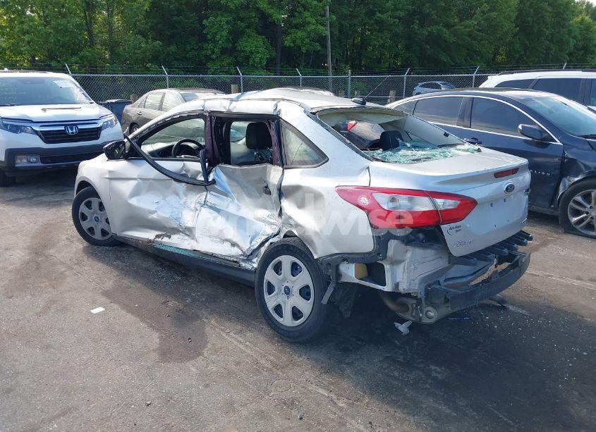 Photo 3 of 2014 Ford Focus S (VIN 1FADP3E23EL276242)