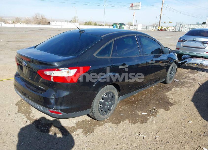 Photo 4 of 2014 Ford Focus S (VIN 1FADP3E23EL390922)