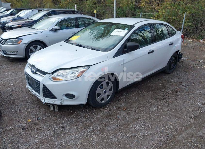 Photo 2 of 2014 Ford Focus S (VIN 1FADP3E23EL417827)