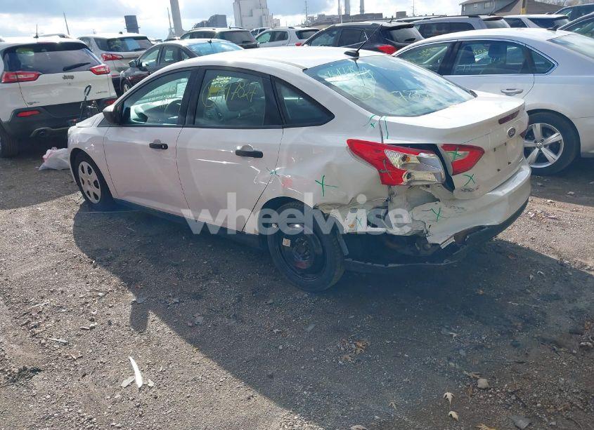 Photo 3 of 2014 Ford Focus S (VIN 1FADP3E23EL417827)