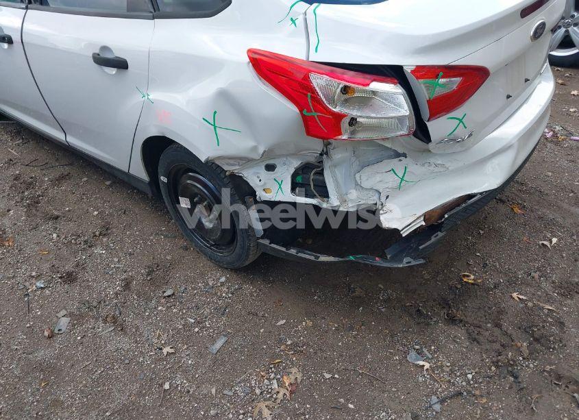 Photo 6 of 2014 Ford Focus S (VIN 1FADP3E23EL417827)