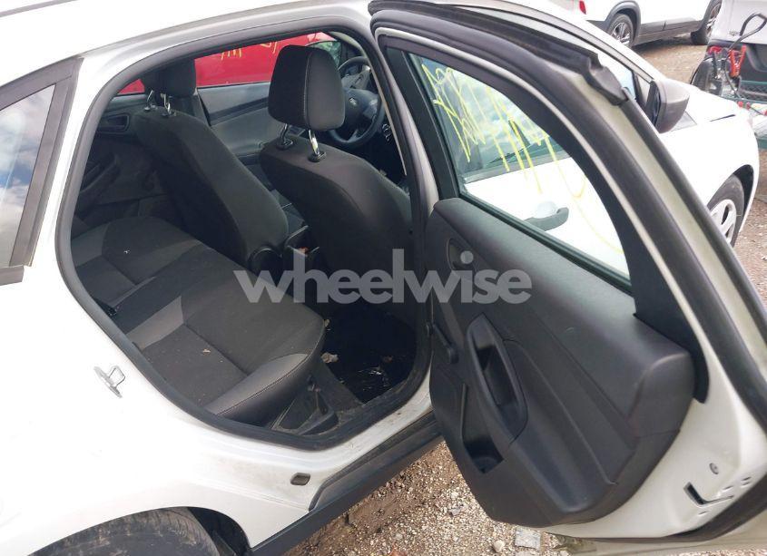 Photo 8 of 2014 Ford Focus S (VIN 1FADP3E23EL417827)