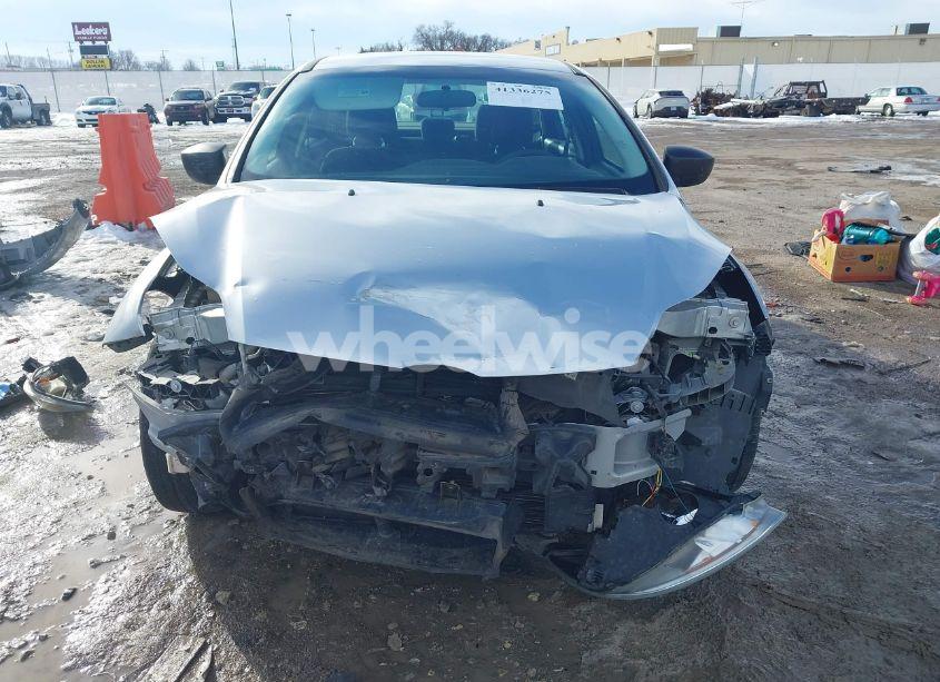 Photo 13 of 2014 Ford Focus S (VIN 1FADP3E23EL452528)