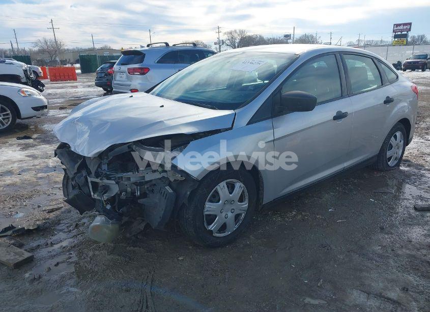 Photo 2 of 2014 Ford Focus S (VIN 1FADP3E23EL452528)
