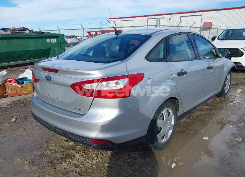 Photo 4 of 2014 Ford Focus S (VIN 1FADP3E23EL452528)